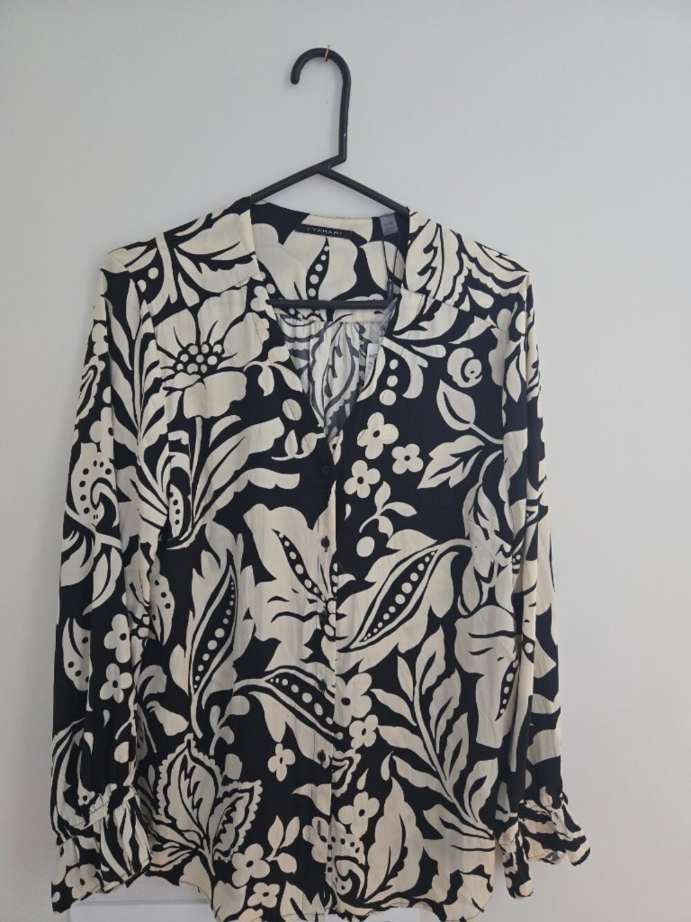 T Tahari Blouse from Nordstroms XL/TG NEW with tags